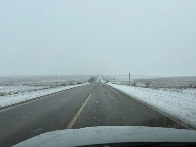 В Крыму дорожные службы продолжают уборку снега на ключевых трассах