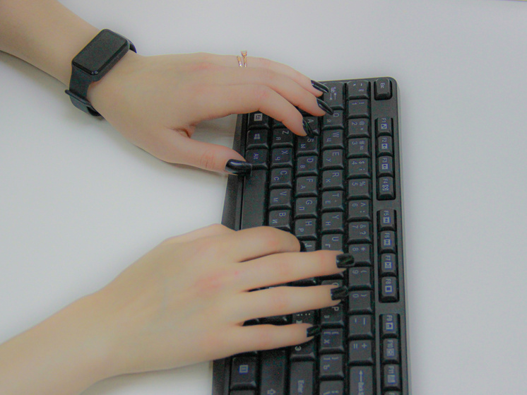 Депутат от Тульской области Школкина поздравила журналистов с Днем печати