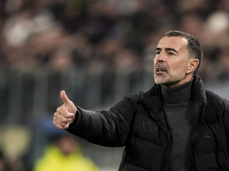 В истории московского «Спартака» начался новый этап. Испанский специалист Хуан Карлос Карседо приехал в Россию и сказал свои первые слова, будучи главным тренером «Спартака». В 2012 году он уже работал в России со «Спартаком», вот только тогда он был всего лишь одним из наставников в штабе Унаи Эмери. Теперь это его команда, и каждое из его слов значит весьма много. 