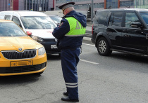 Штраф не уплачен из-за ошибки в реквизитах: можно ли нарушителя привлечь к ответственности? На автомобиль с крыши свалился лед: должна ли управляющая компания компенсировать ущерб, если она предупреждала о падении снега? При разводе супругам придется делить разбитый автомобиль: как правильно провести его оценку? Можно ли добиться отмены штрафа, наложенного за пользование мобильным телефоном во время движения, если в распечатке звонков нет сведений о разговорах?

На вопросы читателей отвечает осн