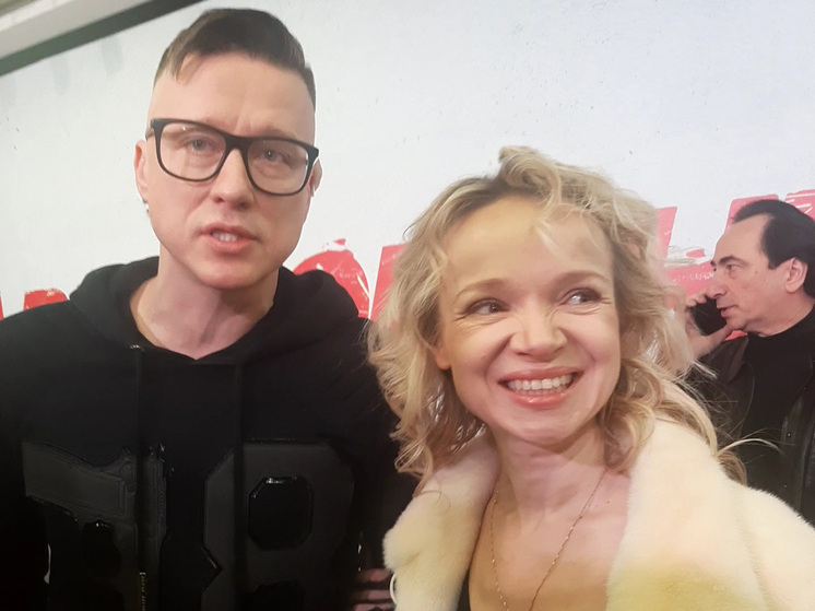 Цымбалюк-Романовская впервые привела в кино дочь от таинственного возлюбленного