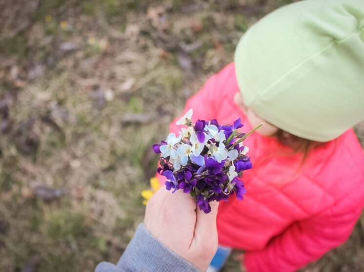 Чрезмерная забота, превращающаяся в тотальный контроль, может нанести ребенку больше вреда, чем пользы. Чем опасна гиперопека и как родителям вовремя остановиться, эксклюзивно с калининградскими семьями поделилась для «МК в Калининграде» клинический психолог Ксения Савельева.