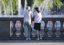 Бразильские учёные утверждают, что наблюдение за тем, как незнакомые люди обнимаются или общаются, может вызывать не чувство умиротворения, а скрытый стресс