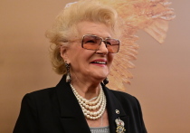 Светлана Дружинина январские дни проводит на своей загородной даче