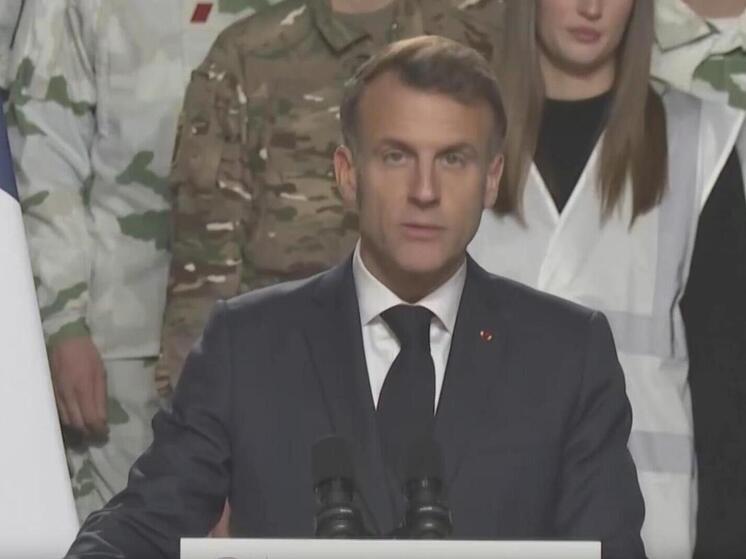 Президент Франции Эммануэль Макрон, выступая на военной базе в Истре близ Марселя с ежегодным «новогодним» обращением к Вооруженным силам республики уделил особое внимание российскому «Орешнику»