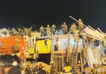 В Новосибирске на месте обрушения кровли торгового центра продолжаются поисково-спасательные работы с участием кинологов, тяжёлой техники и экстренных служб