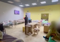 Следственный комитет возбудил уголовное дело в отношении организации, содержавшей в Красноярске нелегальный пансионат для престарелых и инвалидов
Учреждение, как установили следователи, находилось в частном доме по улице Киренского и было замаскировано под спортивный зал