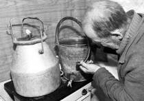 Согласно ироничному анализу The Telegraph (статью перевели ИноСМИ), жизнь в современной Британии под управлением лейбористов стала настолько сложной, дорогой и регламентированной, что гражданам королевства, возможно, стоит обратиться к опыту граждан Советского Союза. Автор утверждает, что в условиях растущих налогов, идеологического давления «воукизма» и всепроникающего государства традиционный британский стоицизм может быть подкреплен набором практик, отточенных народами СССР.