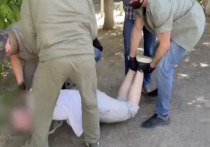 Южный окружной военный суд вынес обвинительный приговор 36-летнему жителю Астрахани, признанному виновным в публичных призывах к террористической и экстремистской деятельности