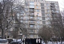 Глава ДНР встретился с жителями поврежденнй многоэтажки в результате боевых действий
