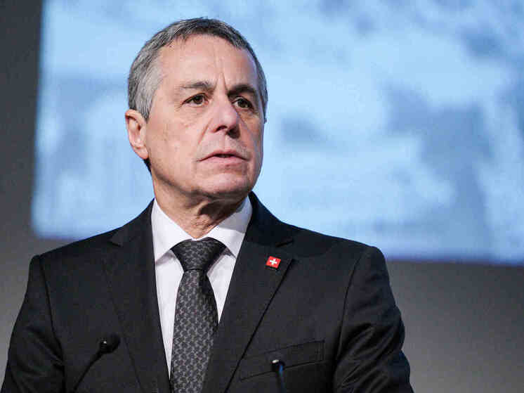 Глава МИД Швейцарии заявил, что скоро посетит Россию