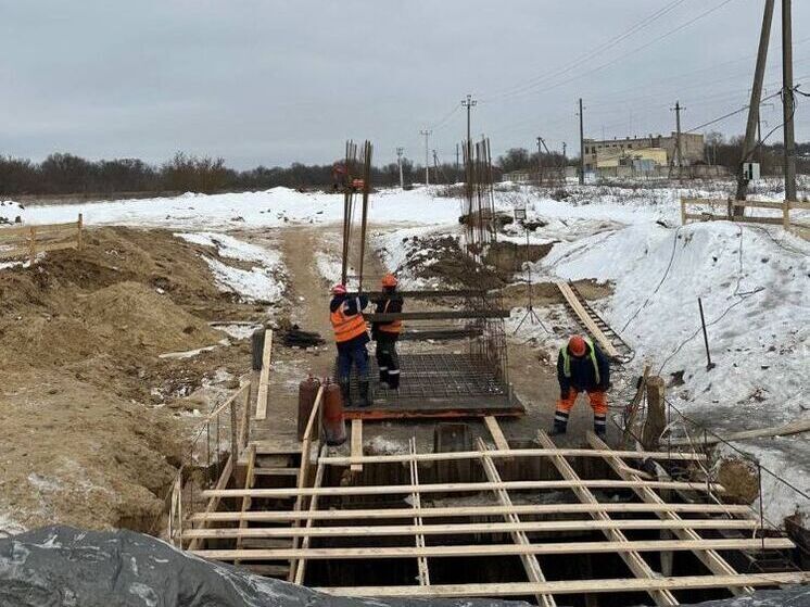 В Орле продолжают строительство коллектора на правом берегу реки Оки