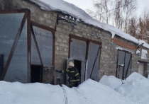 При тушении пожара в козьмодемьянских гаражах было найдено тело 51-летнего мужчины.