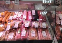 Эксперты проверили сосиски «Молочные» и «Сливочные» из магазинов Петербурга. Выяснилось, что 60% образцов не соответствуют ГОСТу и часть из них опасна для здоровья. Об этом сообщила организация «Общественный контроль».