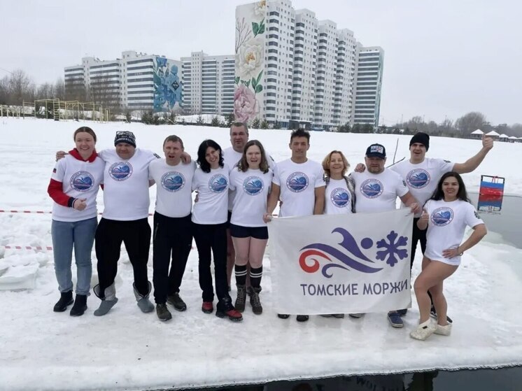 Томские моржи проплыли в ледяной воде почти 7 часов за сутки