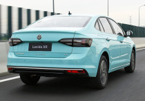 В российских автомобильных салонах появился в продаже новый седан Volkswagen Lavida XR, минимальная цена которого составляет 1,43 млн рублей
