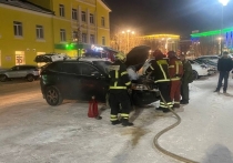 Вчера, 6 февраля, в 17:51 в Кировске загорелся автомобиль около дома № 12 по улице Ленина