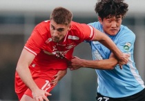 Московский «Спартак» победил китайский «Далянь Инбо» со счётом 1:0 в товарищеском матче 7 февраля 2026 года в Дубае. Единственный гол на 84-й минуте забил Никита Массалыга ударом головой после подачи Рябчука. Это третья победа красно-белых на втором зимнем сборе. Следующий соперник — казахстанская «Астана» 10 февраля.