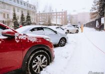 С приходом зимы из года в год всплывает одна и та же история: кому всё‑таки принадлежит парковочное место во дворе, если его кто‑то расчистил от снега? Нередко жильцы тратят кучу времени и сил, откапывают участок, ограждают его подручными средствами и искренне считают, что теперь это их личная территория