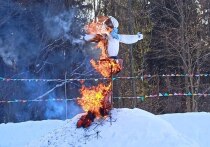 Этот вопрос возникает каждую весну, когда в России начинают печь блины и сжигать чучело. Ответ на него парадоксален: Масленица является и тем, и другим, представляя собой яркий пример симбиоза древних народных обычаев и христианского календаря.