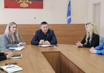 Глава Скадовского округа Херсонской области Александр Дудка вместе с руководителем Комитета семей воинов Отечества Людмилой Козловой провел встречу с участниками спецоперации и членами их семей