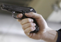 В Таиланде подросток ворвался в школу с украденным у полицейского пистолетом, застрелил женщину-директора и ранил двух учениц