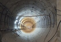 В Самаре строители закончили один из важных этапов на станции метро «Театральная» — уложили жёсткое основание в левом тоннеле