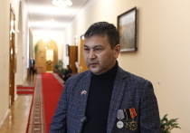 Родом он из Володарского района