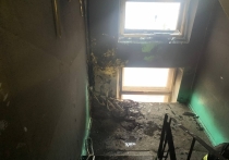 В Никеле 21 февраля произошло возгорание в подъезде жилого пятиэтажного дома на улице Печенгская, 9.
