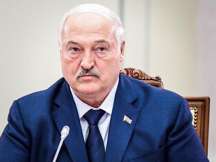 Лукашенко направил поздравление эстонцам в честь праздника