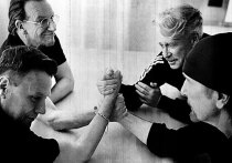 Days Of Ash, свежий EP от U2, безусловно, стал одним из самых заметных релизов недели