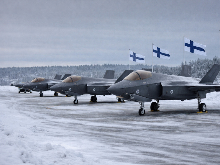 Покупку американских истребителей F-35 Финляндией назвали бессмысленной