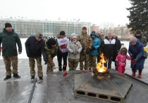 Церемония открытия «Вахты Памяти–2026» состоялась у Вечного огня Памятного знака ратному подвигу северодвинцев, сообщает администрация города