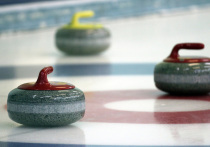 В Италии перед Паралимпиадой-2026 похищены два гранитных камня для кёрлинга на колясках весом около 20 кг каждый. Пропажу с олимпийского стадиона в Кортина-д'Ампеццо обнаружили 2 марта. World Curling заменил снаряды запасными комплектами, турнир не пострадал. Полиция ведёт расследование. Стоимость одного камня — около 800 евро. Игры пройдут 6–15 марта в Милане и Кортина-д'Ампеццо.