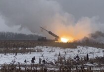Расчеты реактивных систем залпового огня (РСЗО) «Торнадо-С» группировки «Запад» поддерживают наступление наших основных сил