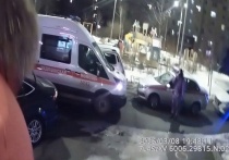В Сестрорецке 8 марта в 19:28 наряд вневедомственной охраны Курортного района задержал на улице Токарева 56-летнего петербуржца, которого подозревают в нанесении ножевого ранения в шею мужчине. Об этом сообщает пресс-служба Росгвардии Петербурга.