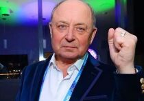 Мишин действительно профессор, возглавляет кафедру фигурного катания в Университете им. П. Ф. Лесгафта. И, как сам подчеркивает, место заведующего кафедрой фигурного катания находится на катке, как у коллег с кафедр легкой атлетики и гимнастики соответственно на стадионе и в тренировочном зале. Свой день рождения Мишин встретил в Челябинске, где проходил финал Гран-при России, в котором участвовали его ученики Евгений Семененко, Глеб Лутфуллин и Софья Муравьева.