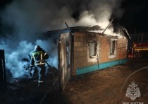 В Астраханской области произошла трагедия — в селе Селитренное Харабалинского района загорелся жилой дом
