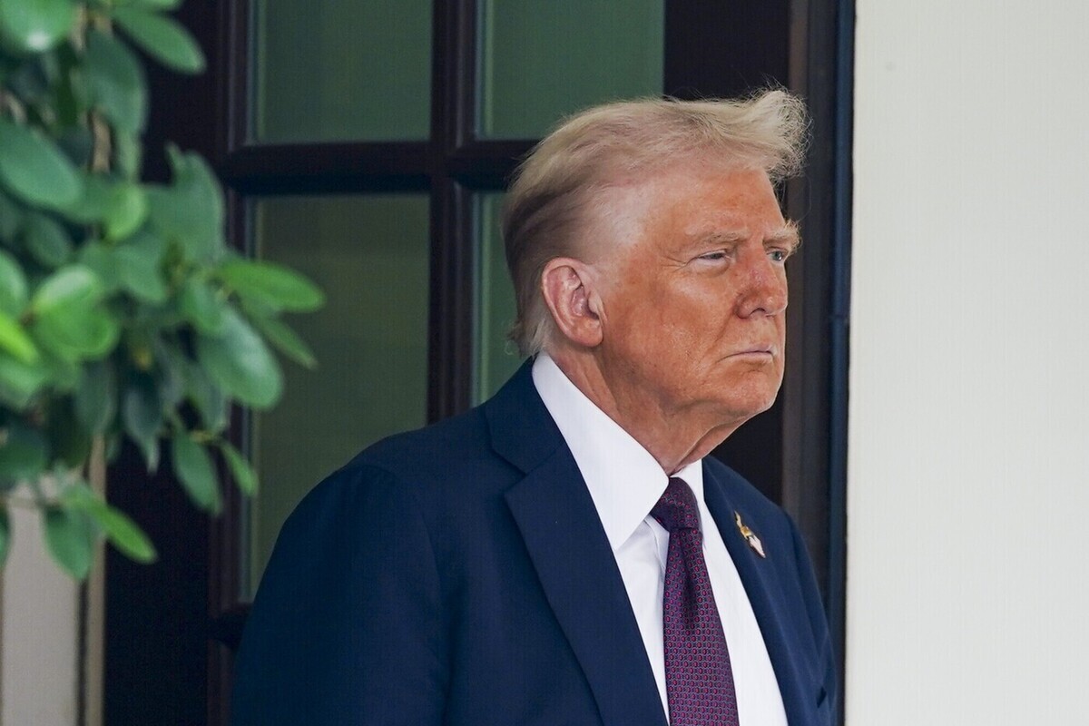 Трамп сказал, что США и Иран проводят переговоры