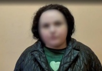 В Екатеринбурге сотрудники правоохранительных органов задержали 25-летнюю медсестру частной клиники, которую подозревают в совершении мошенничеств