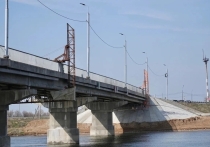 В Икрянинском районе Астраханской области близится к завершению капитальный ремонт моста через реку Подстепка