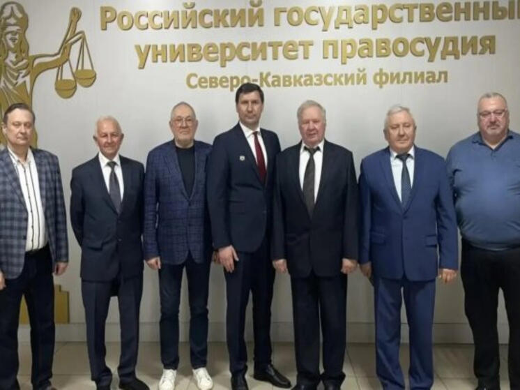 Научно-практический семинар «Профессионалы-будущим профессионалам» прошел в СКФ РГУП