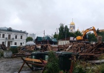 Архитектор Наталья Удина сделала вывод о возможном сносе четырехэтажного здания в центре Екатеринбурга, расположенное по адресу: улица Пролетарская, 7
