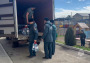 После страшного наводнения в Дагестане, в республику приехали тысячи волонтеров. В затопленные районы фурами везут воду, еду и генераторы. Но вместе с настоящей помощью в пострадавшие сёла хлынул и мусор. 
