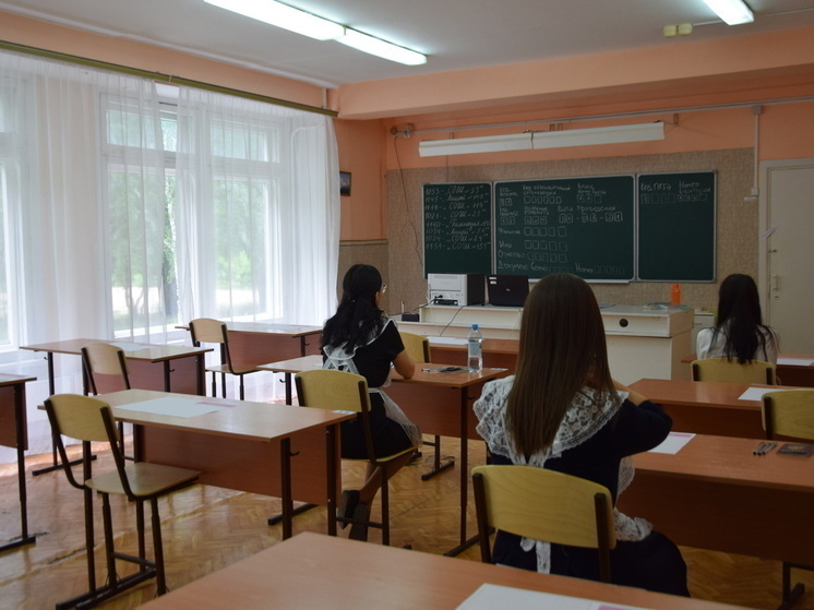 В Минпросвещения определили учебную нагрузку для омских старшеклассников