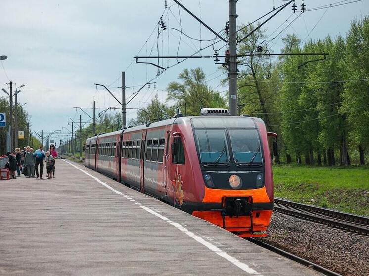 Повреждение контактной сети на станции Персиановка задержало 15 поездов