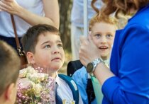 Новый опрос показал: вежливость в общественных местах вызывает у родителей гораздо больше гордости за своих чад, чем любые школьные или спортивные достижения