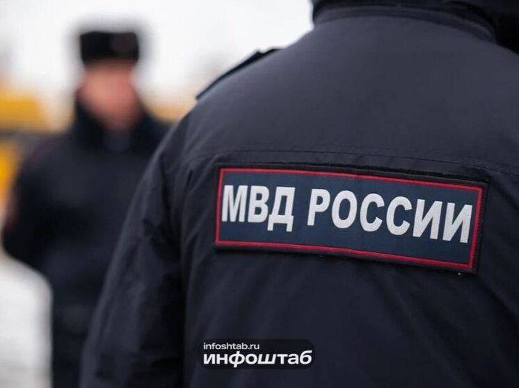 Астраханец травмировал полицейского, пытаясь скрыться на машине
