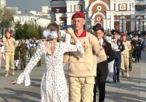 Кульминацией празднования 81-й годовщины Победы в Великой Отечественной войне для хабаровчан стало проведение патриотической акции «Дальневосточный вальс»