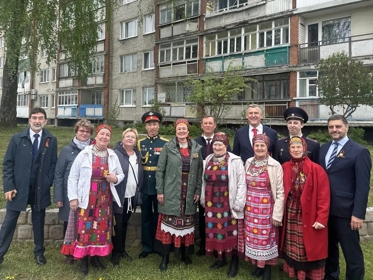 «Бурановские бабушки» зажгли сцену в Советске на День Победы